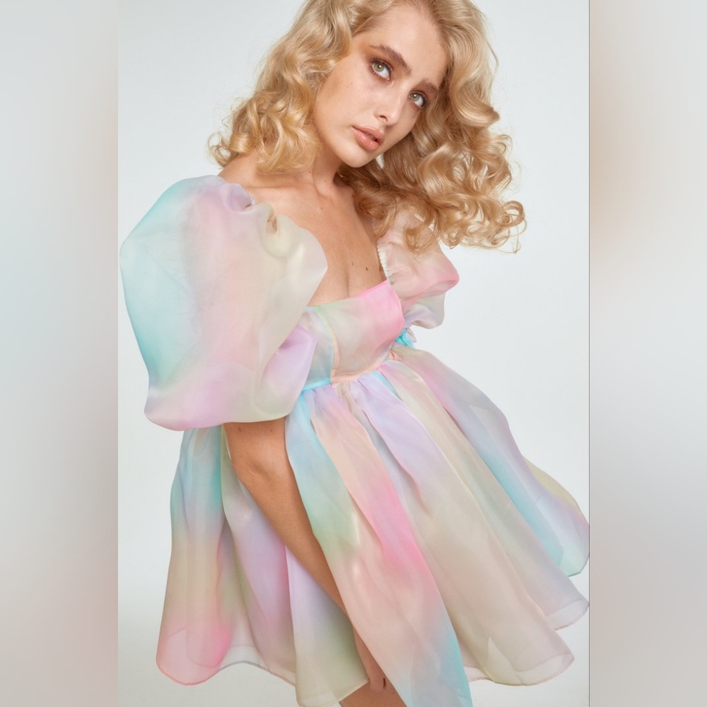 Selkie - The Rainbow Puff